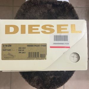 Diesel Men olive green sneakers size: 10.5 M